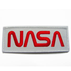Iron On Embroidery Patch Custom Twill Fabric Embroidery Patch untuk Seragam Jaket Topi dan Lebih Low MOQ Free Artwork Fast Sample Tim